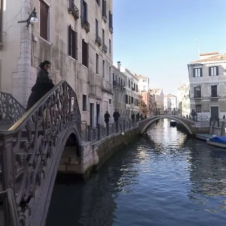 Διαμέρισμα Charming Nest In The Heart Of 'san Polo'